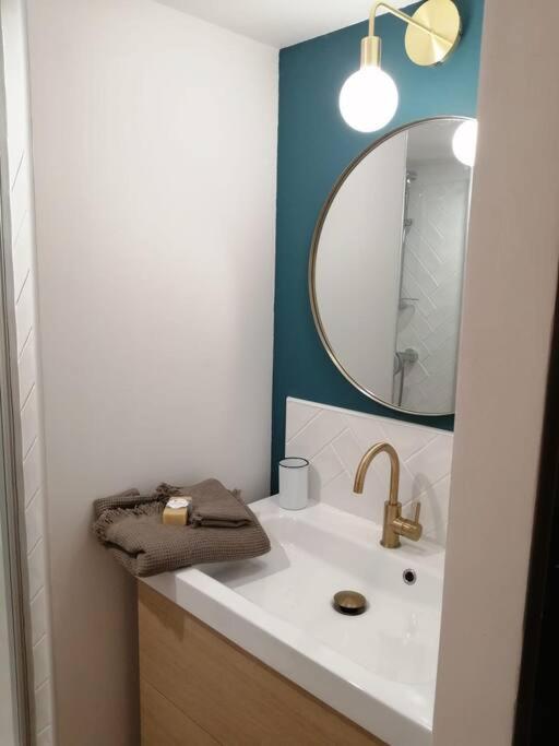 A 300 Metres De Paris 13, Superbe Deux Pieces Neuf Apartment *
