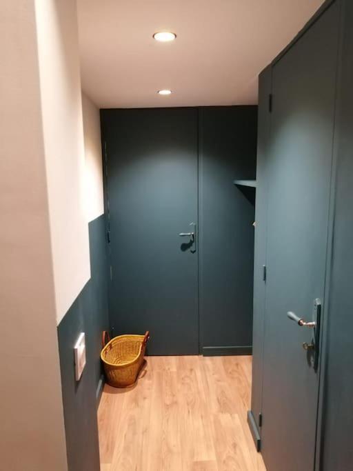 A 300 Metres De Paris 13, Superbe Deux Pieces Neuf Apartment *